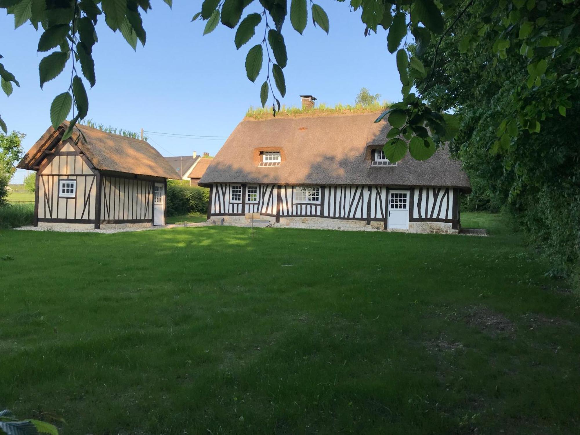 La Gloriette Gite Situe Dans La Propriete Dun Magnifique Manoir Vatteville-la-Rue Bagian luar foto